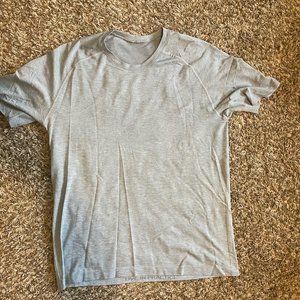 Lululemon metal vent tech size L light blue